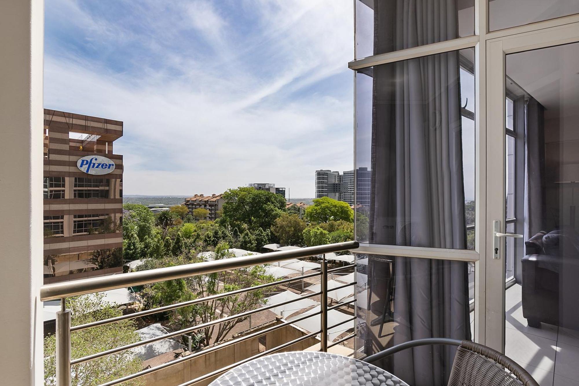 יוהנסבורג Hydro Park Residences In Sandton With Generator מראה חיצוני תמונה